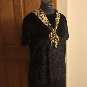 Stacy London VELVET classic tee